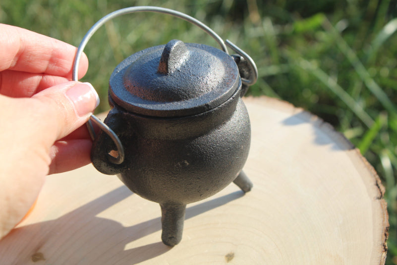 Magic Folks Mini Cast Iron Cauldron | Potion Accessories | Sensory Play Tools