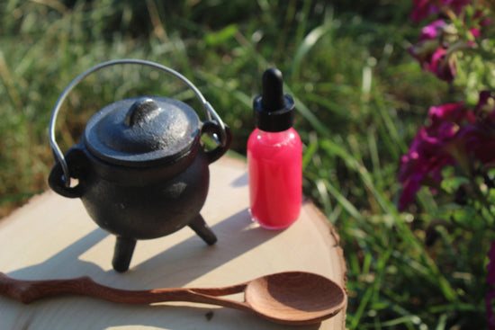 Magic Folks Mini Cast Iron Cauldron | Potion Accessories | Sensory Play Tools