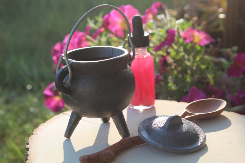 Magic Folks Mini Cast Iron Cauldron | Potion Accessories | Sensory Play Tools