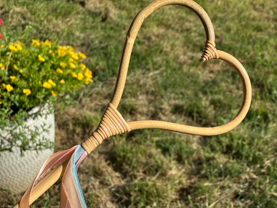 Magic Heart Rattan Wand - | Magic Potion | STEM | Sensory Play | Halloween Gift | Birthday Gift | Christmas Gift